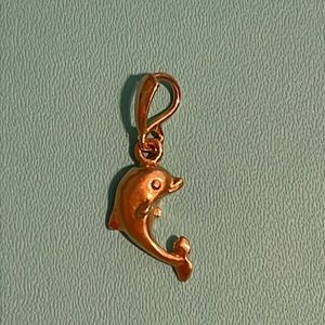 22k yellow gold pendant